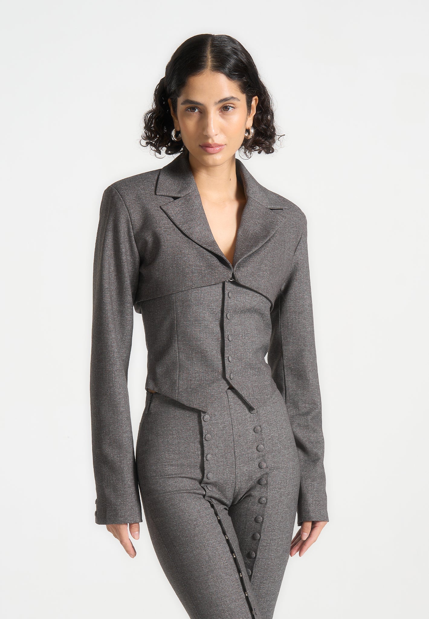 LUCÍA-Blazzer Elegante y Minimalista