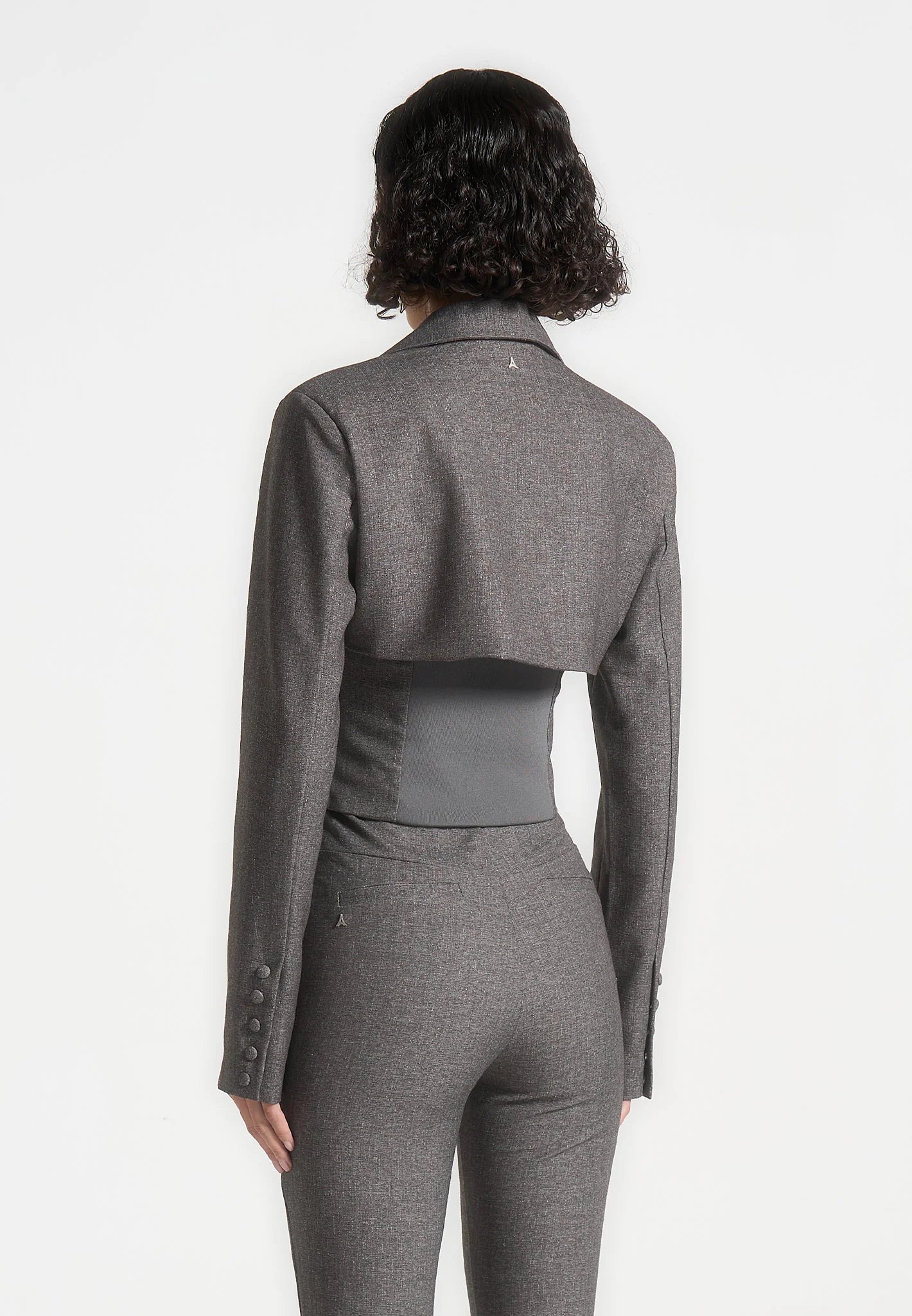 LUCÍA-Blazzer Elegante y Minimalista