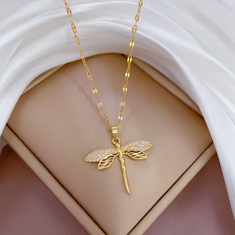 LIVIA - Collar con colgante de libélula en baño de oro y circonias™