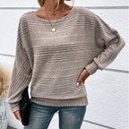 JULIA - Jersey de punto suave de manga larga con cuello barco y textura acanalada™