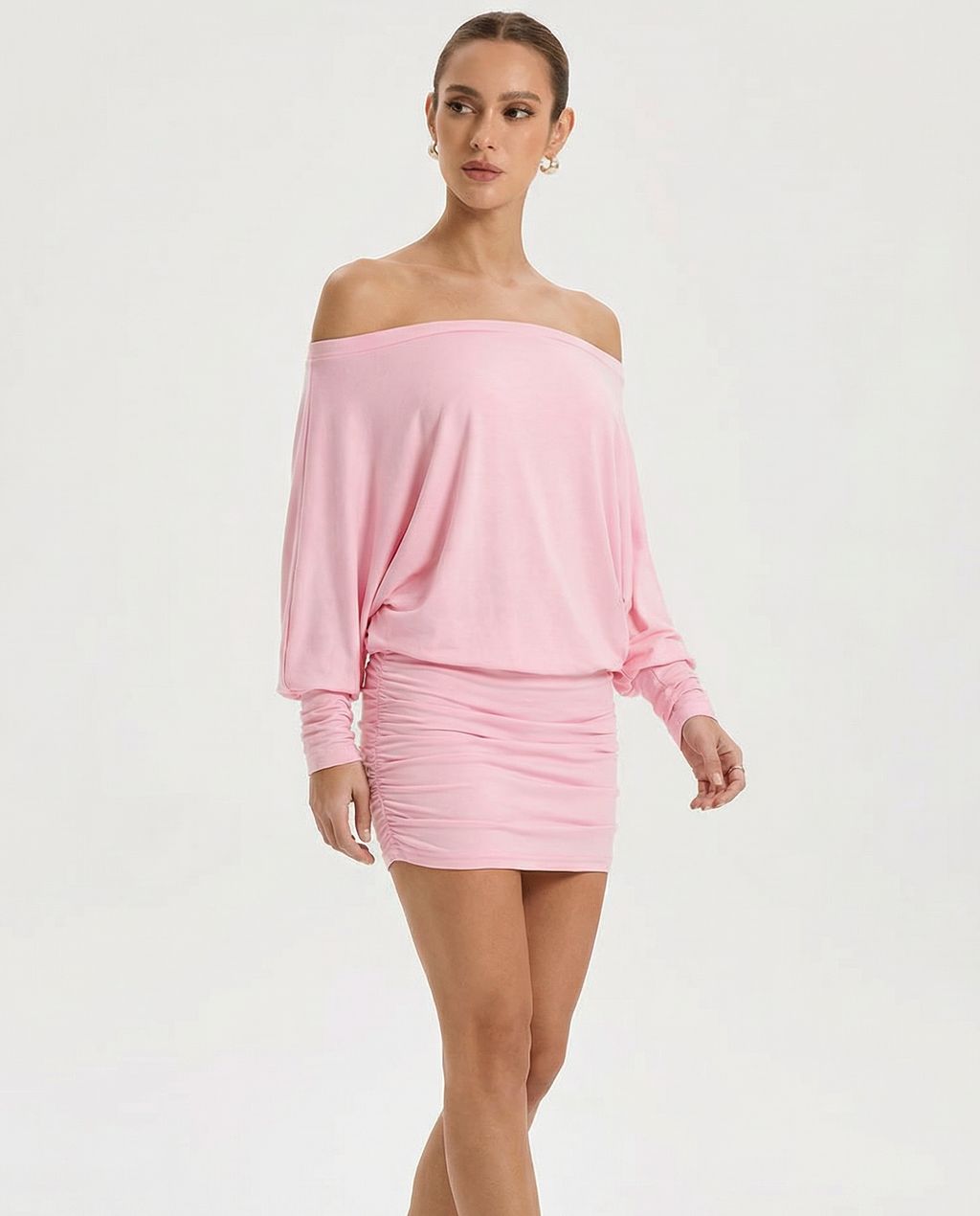 NOELIA - Minivestido ajustado de escote barco con mangas largas™