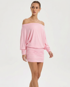 NOELIA - Minivestido ajustado de escote barco con mangas largas™