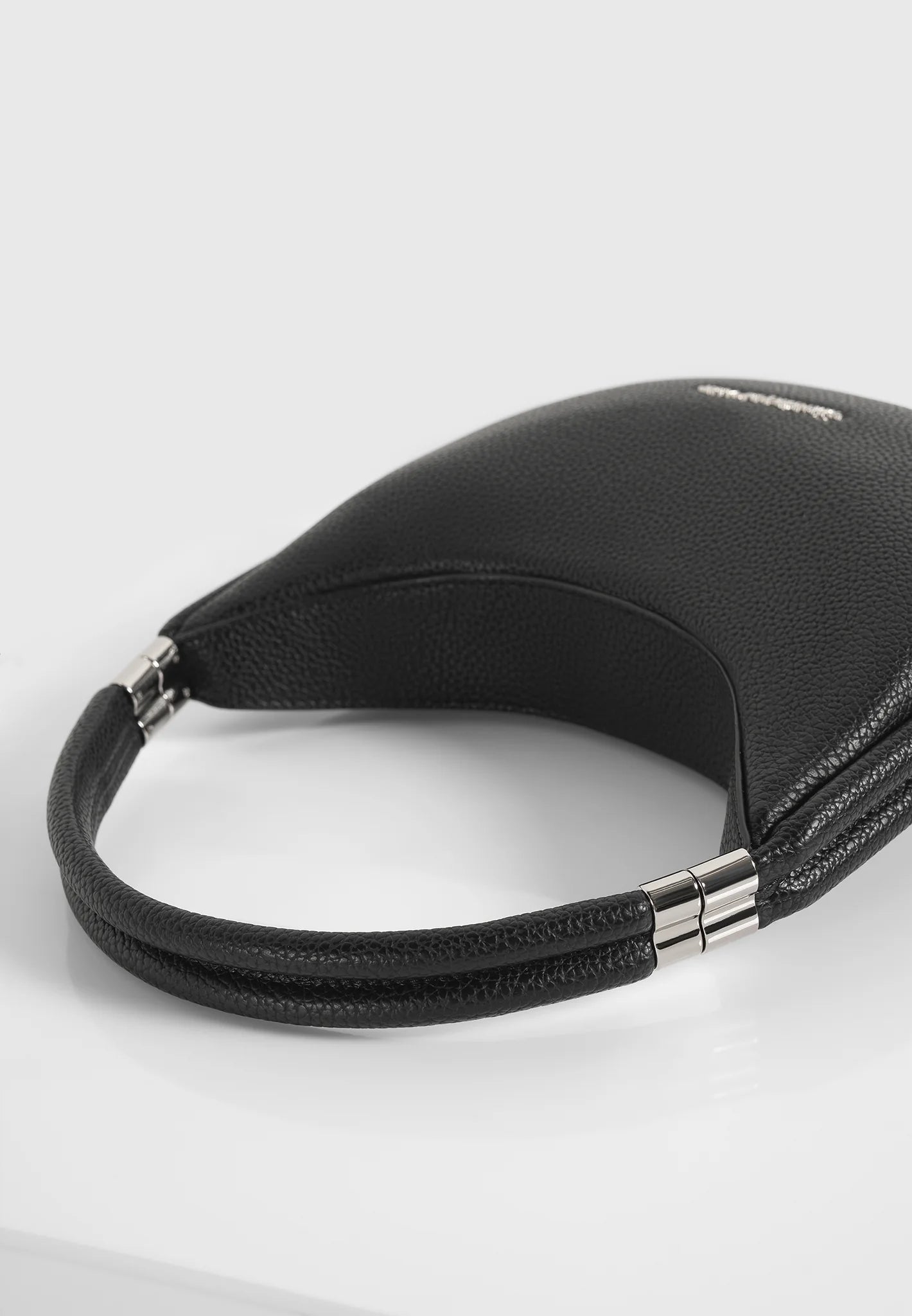 JIMENA- Bolso flexible vintage y elegante
