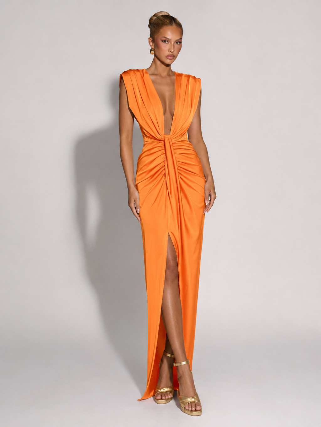 CAMILA - Vestido largo drapeado de escote en V con nudo central y abertura™