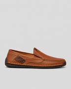 GONZALO - Mocasines de piel con costura artesanal y remaches metálicos™