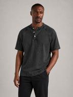 LEO - Camiseta Henley de manga corta con efecto lavado vintage™
