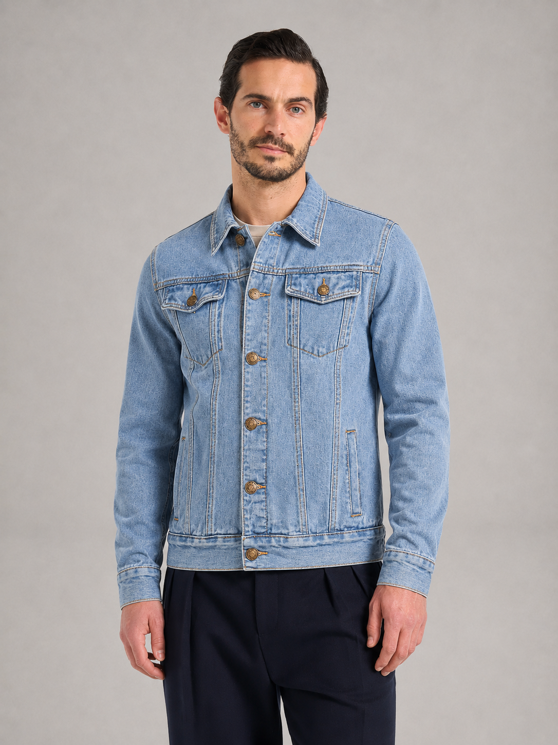 SAÚL - Cazadora vaquera clásica en tejido denim estructurado™