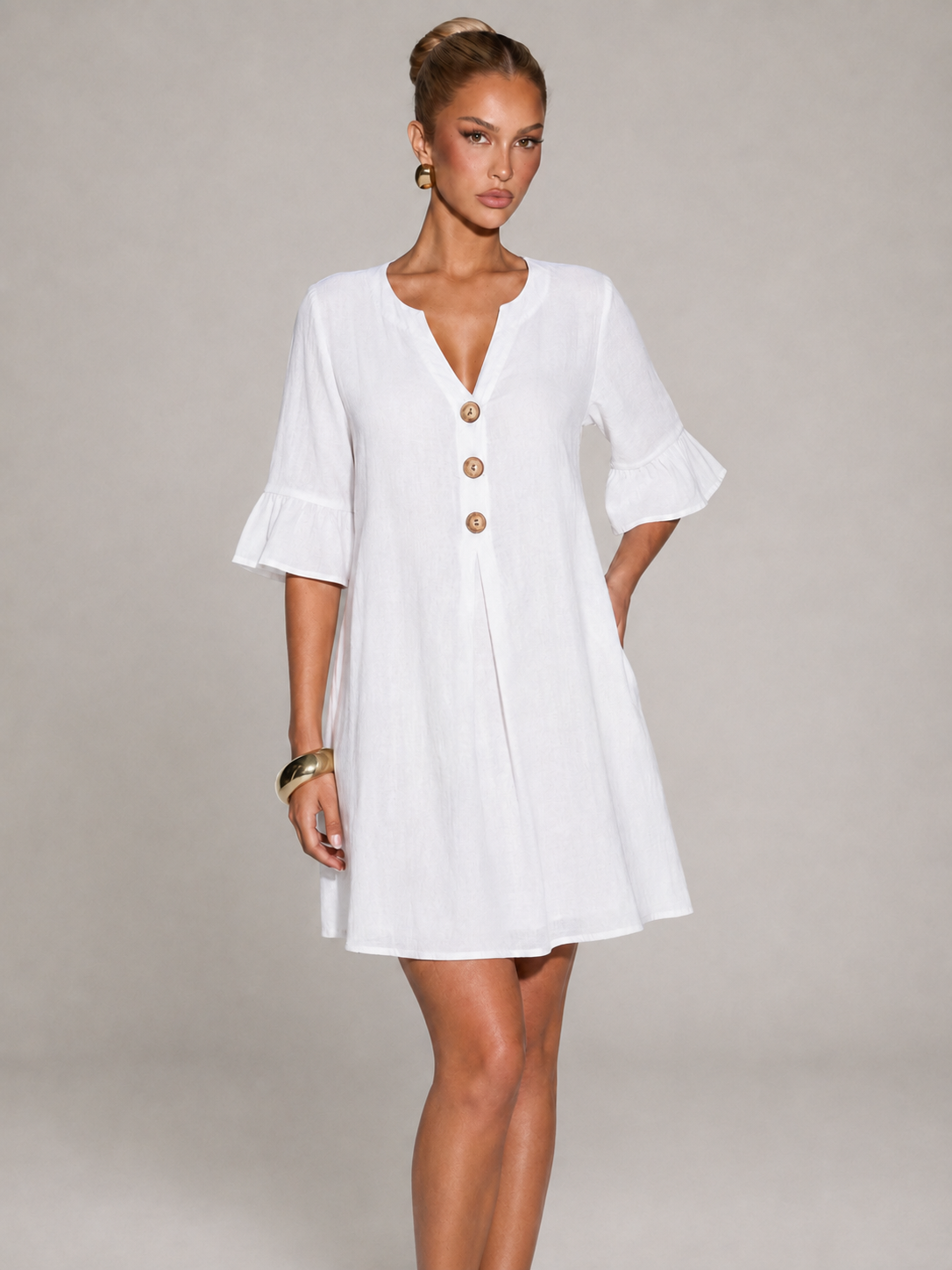 CARMEN - Vestido corto de lino con escote en V, botones frontales y mangas de volante™