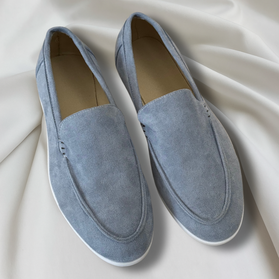 ADRIÁN - Mocasines de ante con suela contrastada y diseño atemporal™