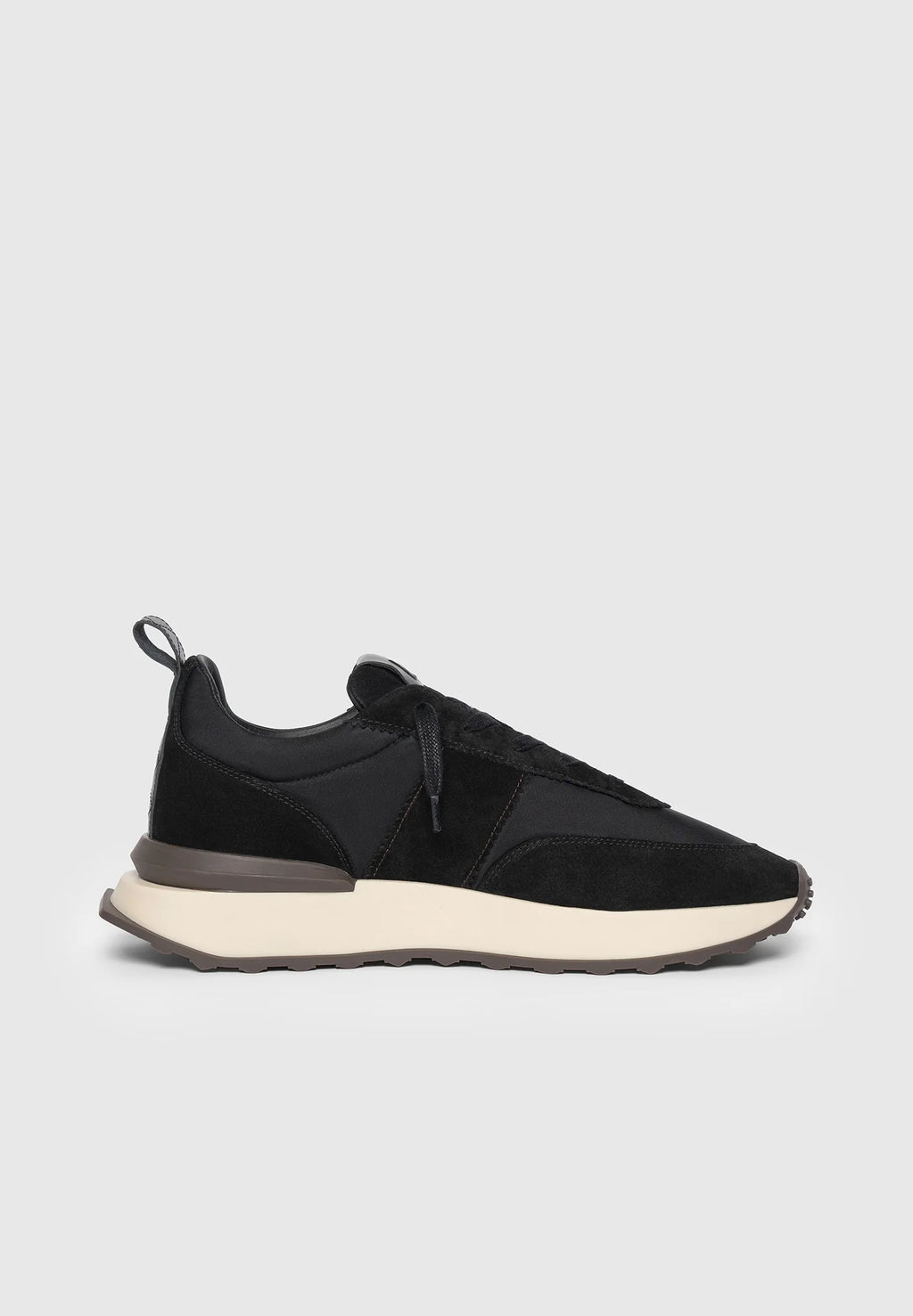 HERNÁNDEZ- Zapatilla Premium Retro Runner en Ante y Piel