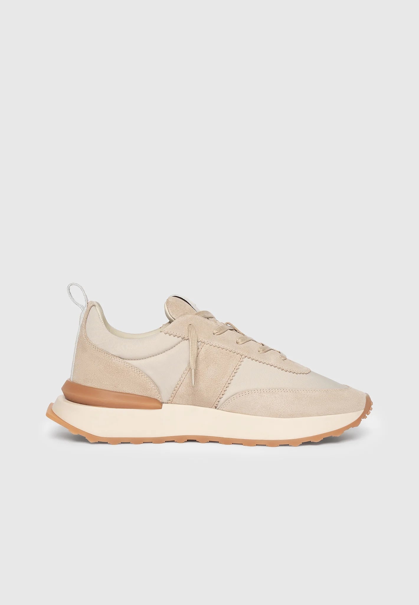 HERNÁNDEZ- Zapatilla Premium Retro Runner en Ante y Piel