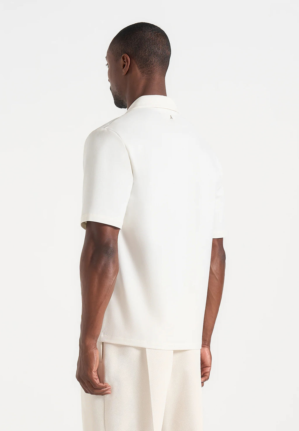 FELIX-Camisa Premium de Corte Tailored con Cuello Resort