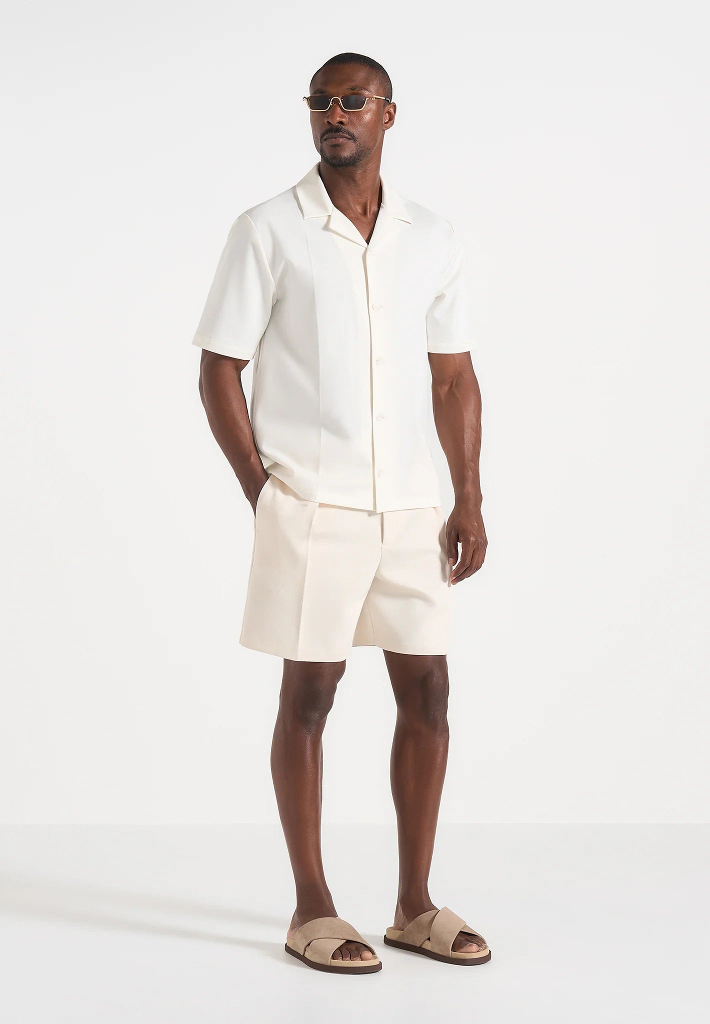 MIGUEL-Bermuda Tailored Premium con Pinzas y Ajustadores Laterales