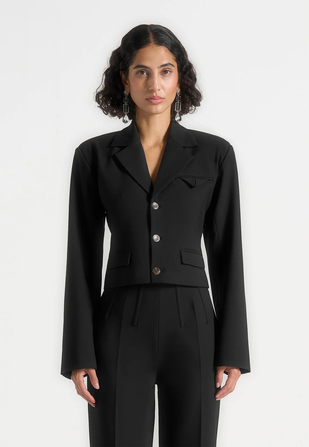 VICTORIA-Blazzer Elegante y Contemporánea con Porte Sofisticado