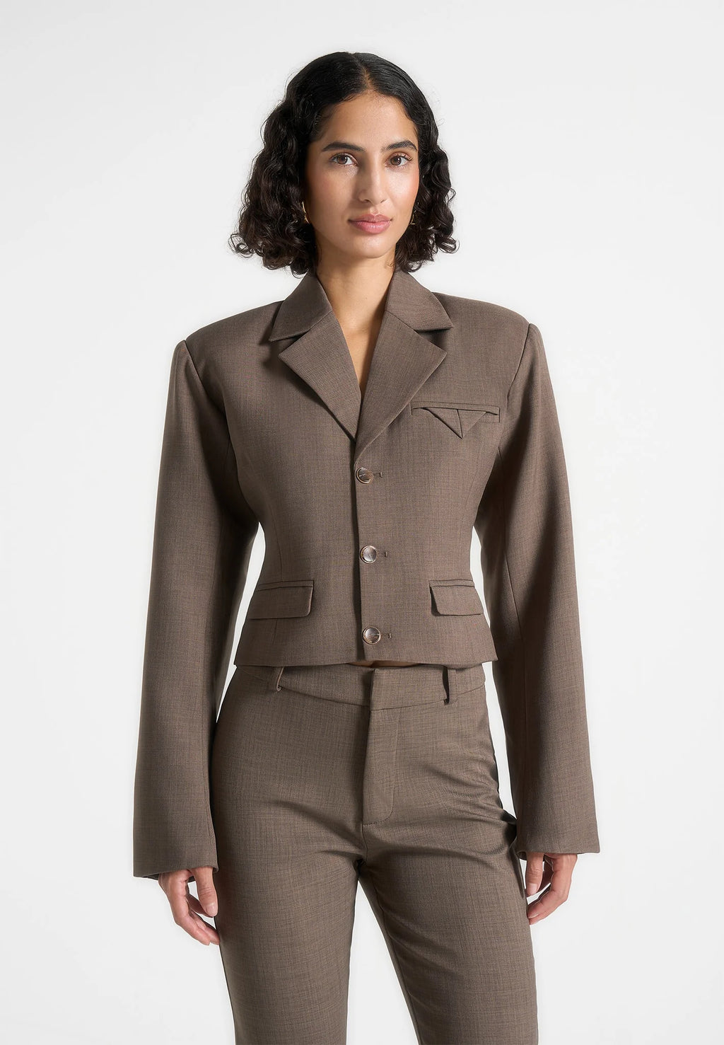 VICTORIA-Blazzer Elegante y Contemporánea con Porte Sofisticado