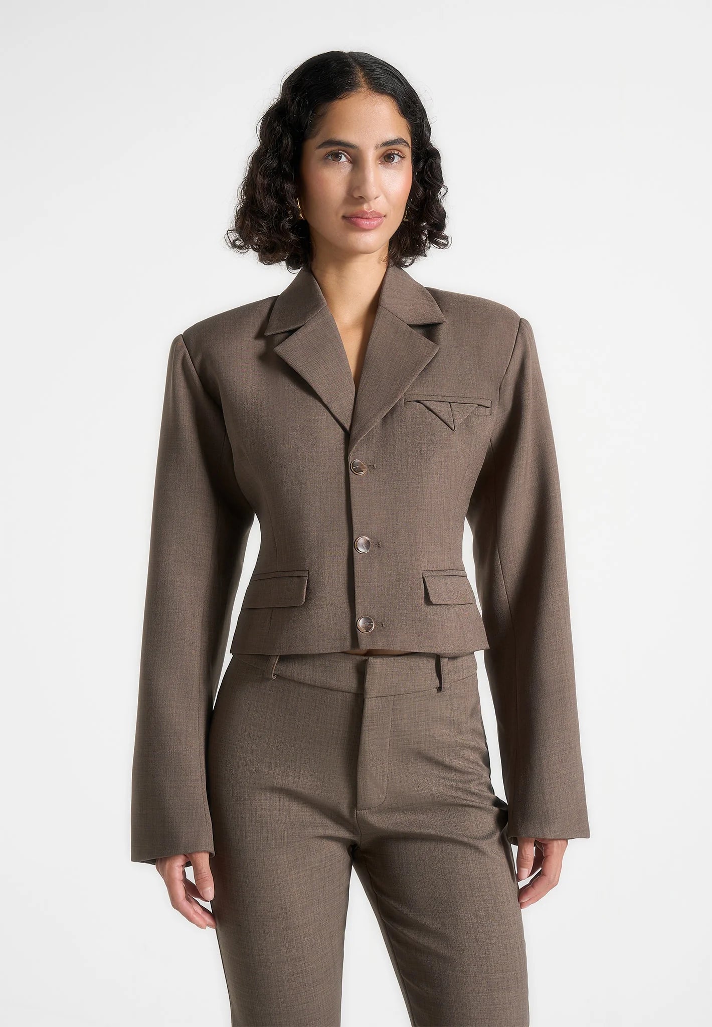 VICTORIA-Blazzer Elegante y Contemporánea con Porte Sofisticado
