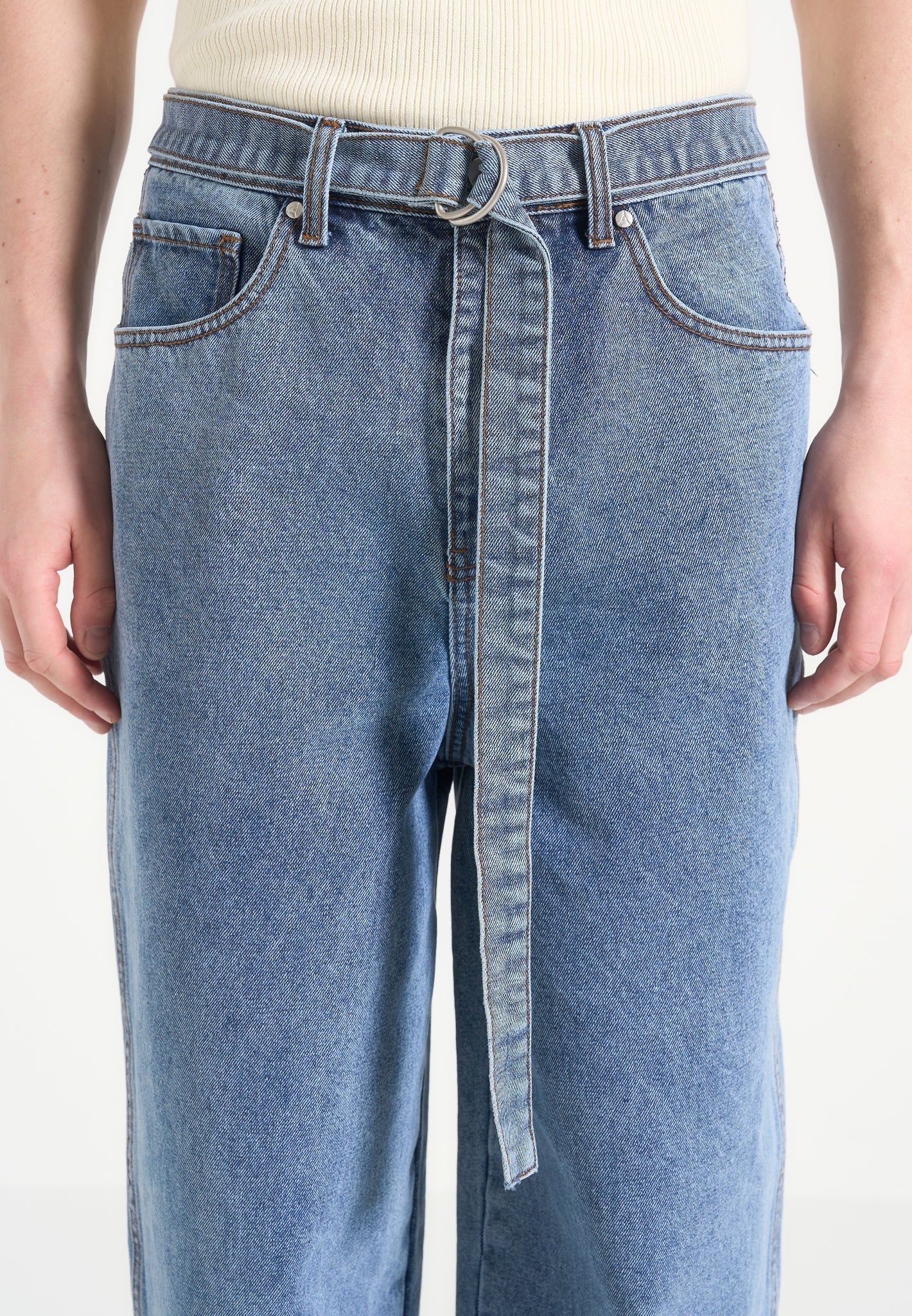 ADAM-Vaquero Wide Leg con Cinturón en Azul Lavado