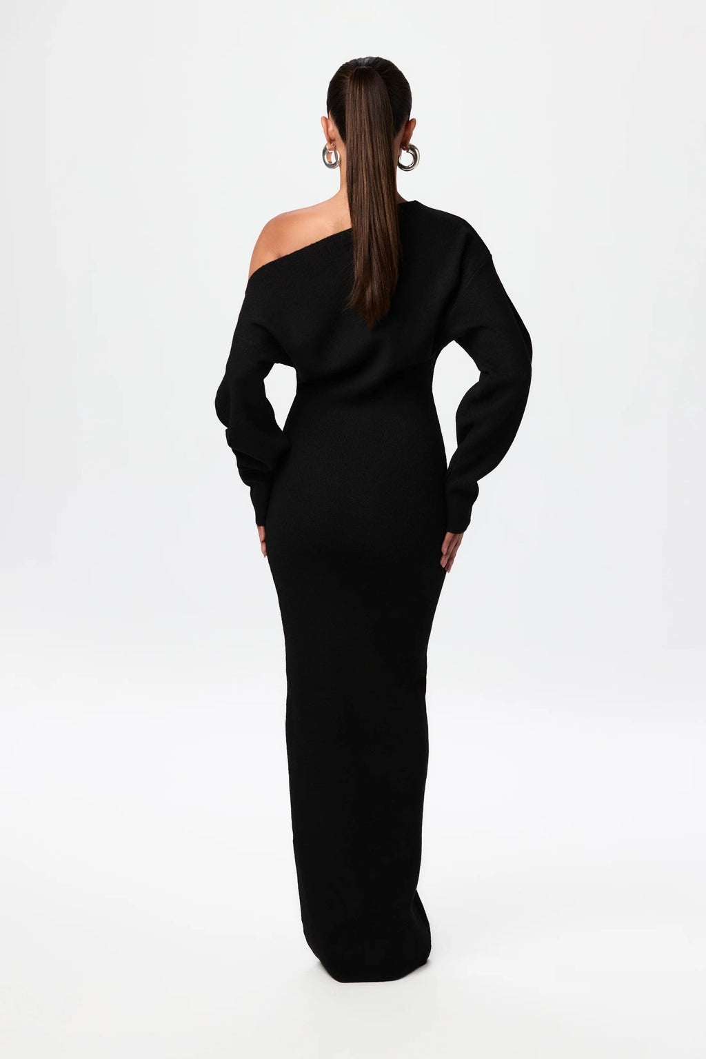 LUCÍA - Vestido largo asimétrico con escote caído y manga larga™
