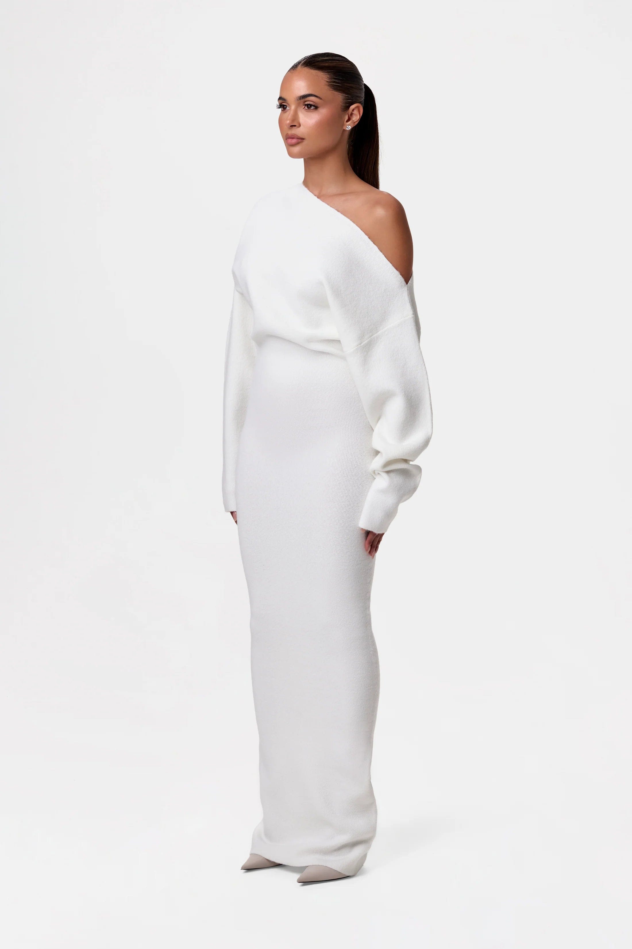 LUCÍA - Vestido largo asimétrico con escote caído y manga larga™