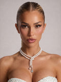 CARLOTA - Collar estilo corbatín de hileras de perlas nacaradas con lágrima de cristal en baño de plata de ley™