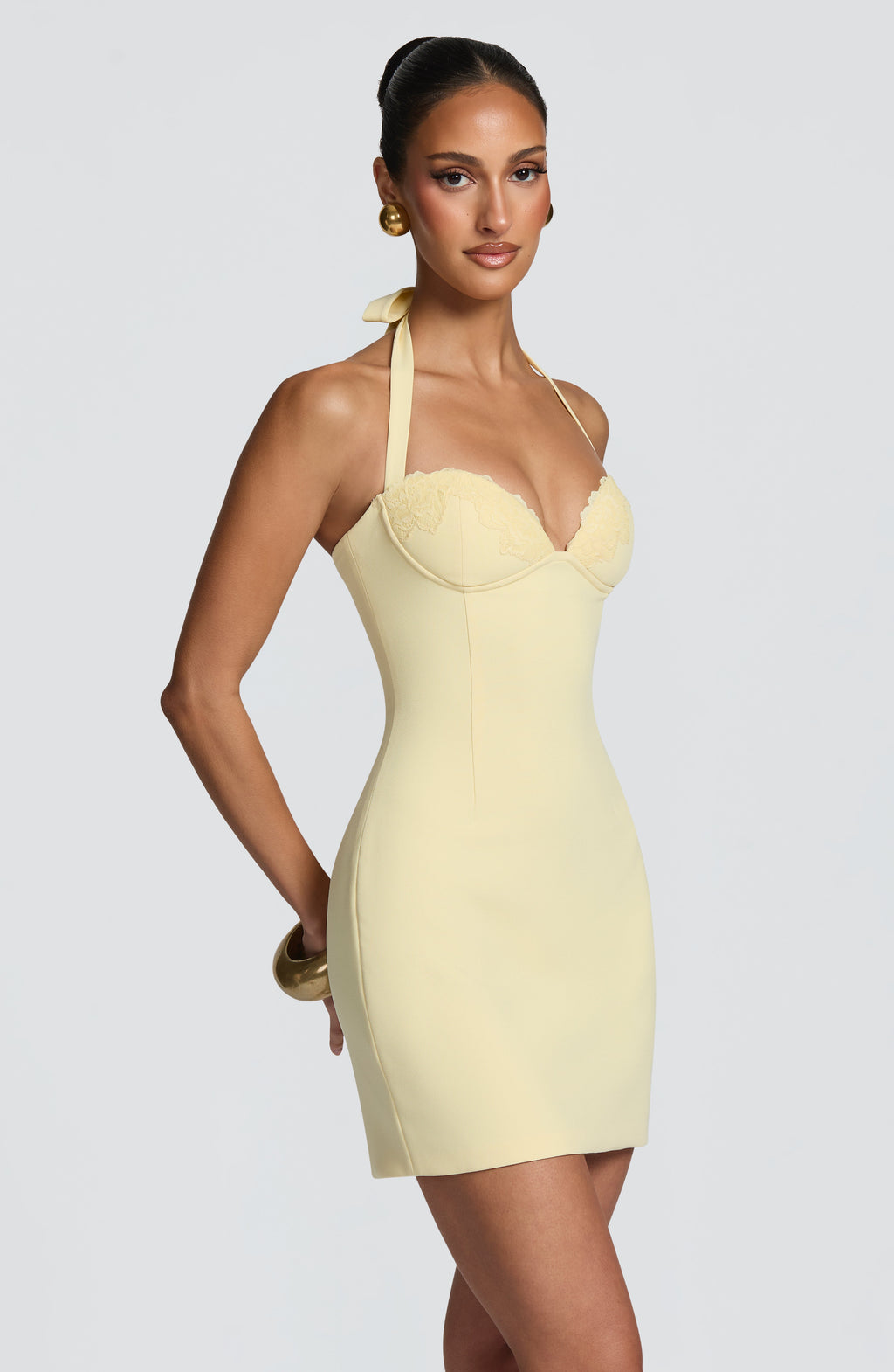 NEREA - Minivestido halter en tono amarillo limón™