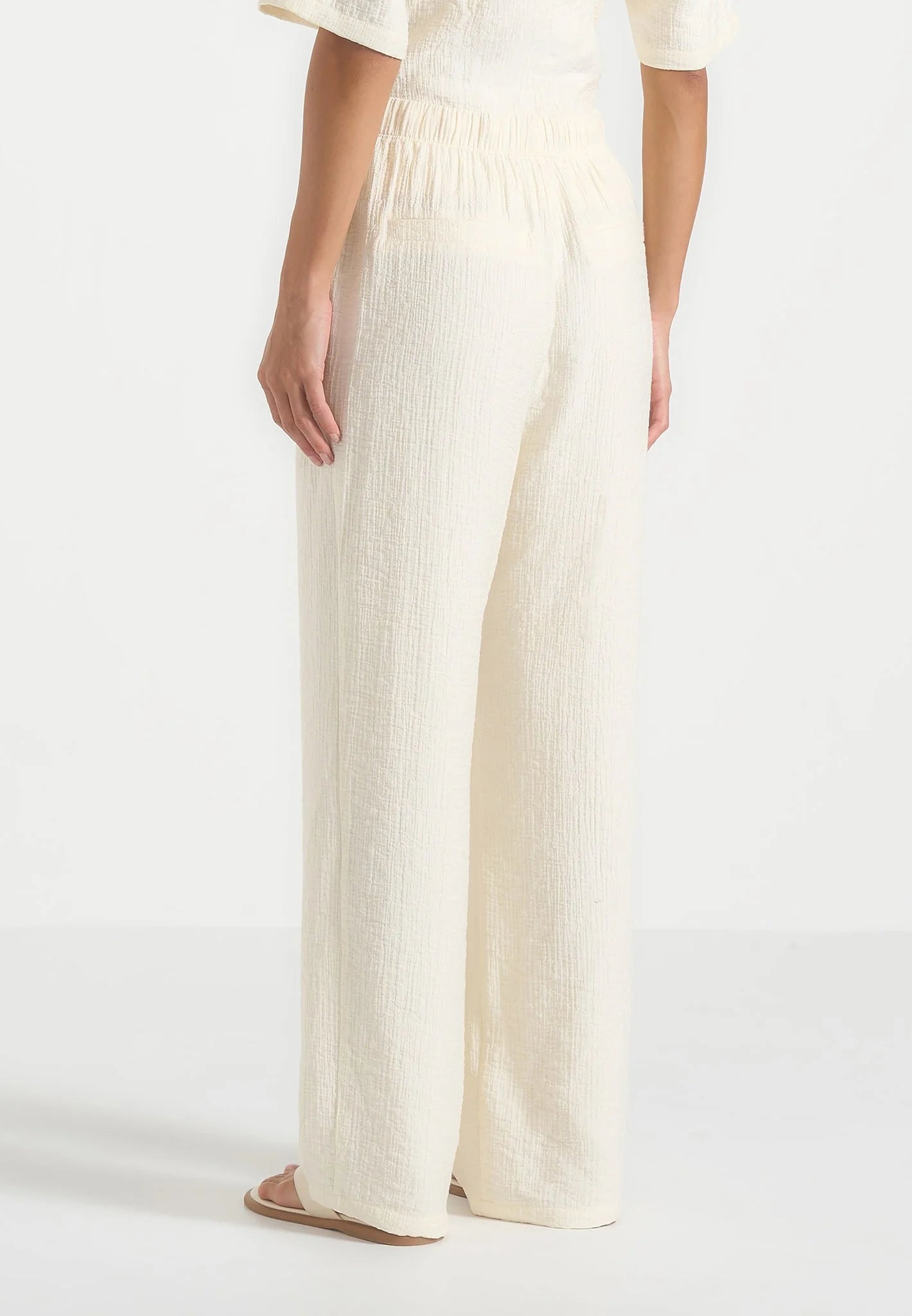 TRIANA-Pantalón de Lino con Fluidez y Textura