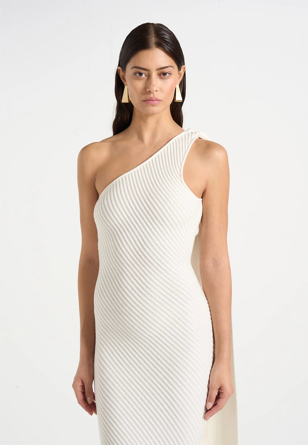 NOOR-Vestido de Punto de Canalé con Capa