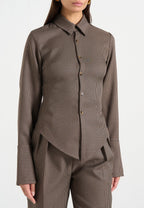 VALERIA-Camisa con estructura y vanguardia