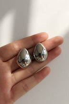 Pendientes Metálicos en Forma de Gota