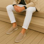 ADRIÁN - Mocasines de ante con suela contrastada y diseño atemporal™