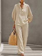 SERENA - Conjunto de lino de dos piezas con blusa de cuello camisero y pantalón fluido™