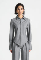 VALERIA-Camisa con estructura y vanguardia