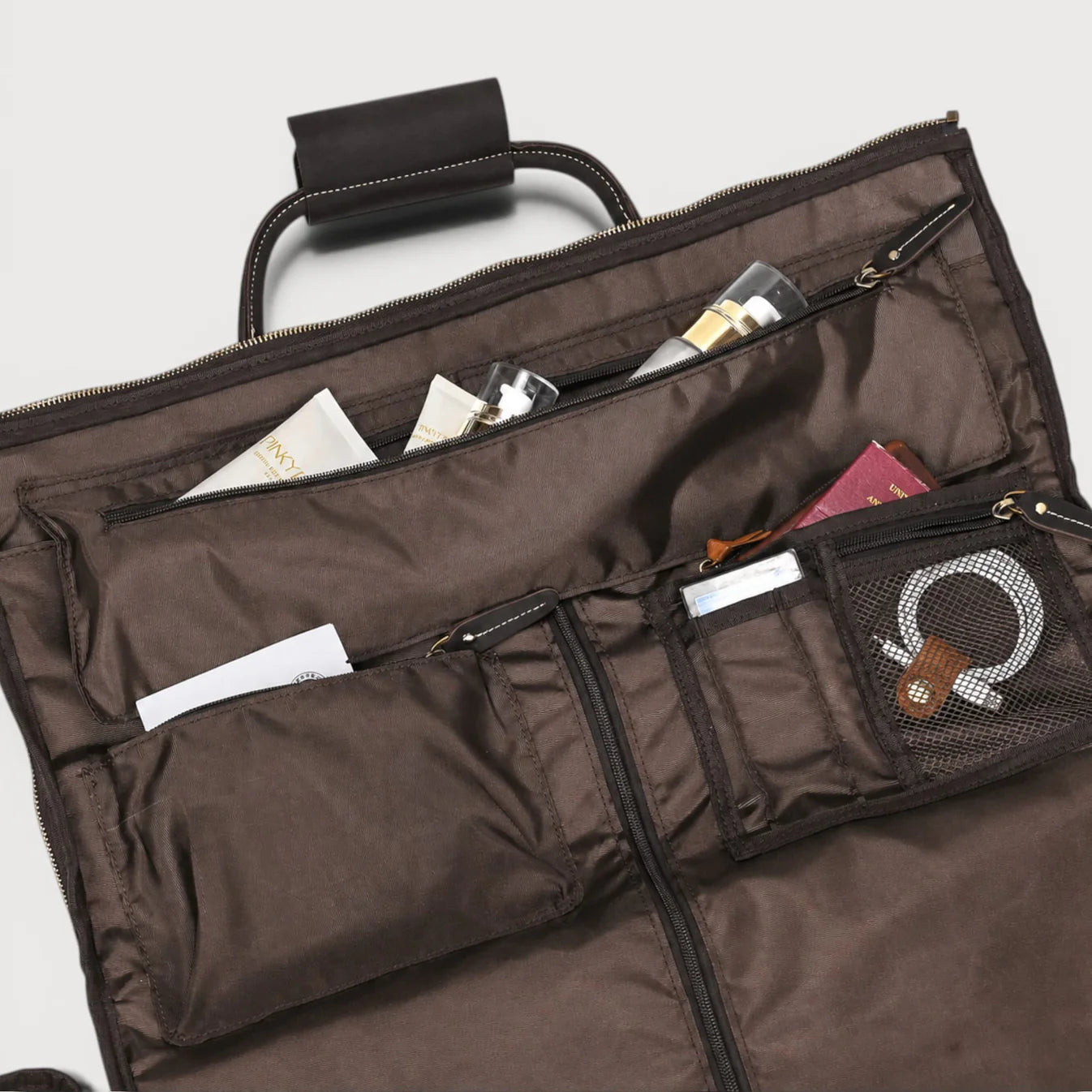 WILLY – Bolso Porta-Trajes Convertible en Cuero Premium (Ruedas)