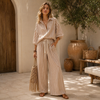 SORA - Conjunto relajado de dos piezas con camisa de manga corta y pantalón ancho de rayas™